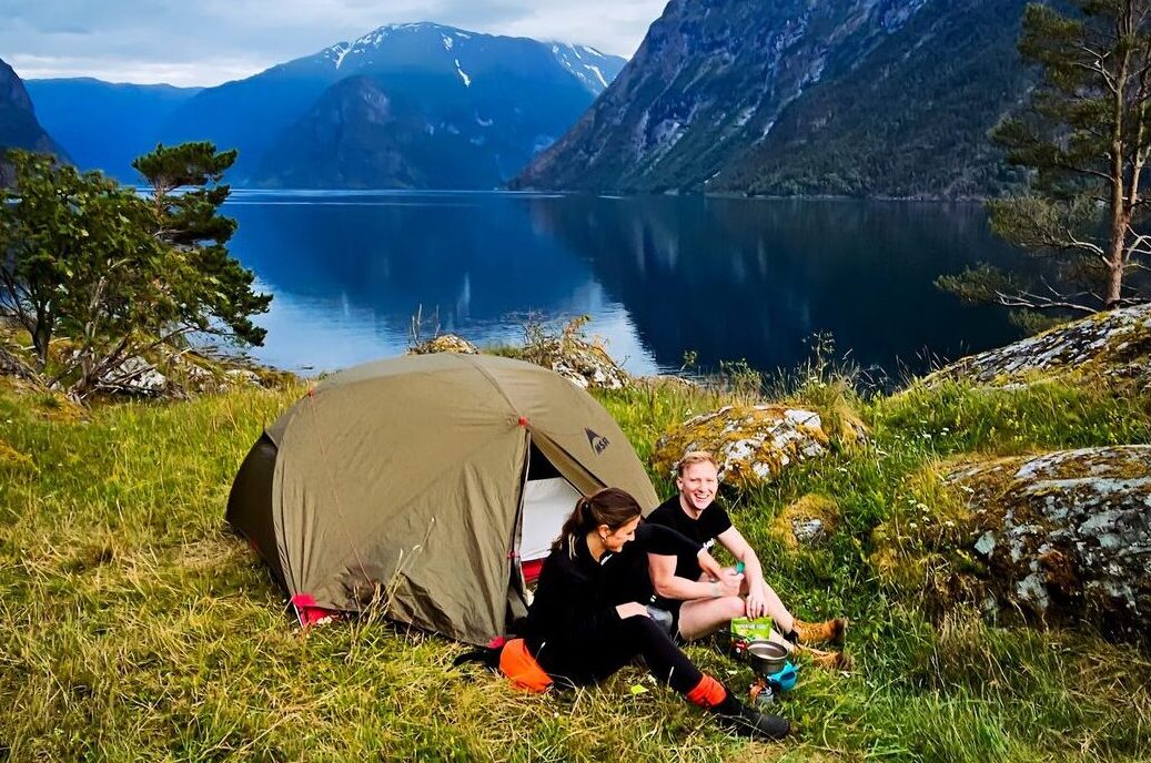 2 people camping in the Nærøyfjord - Kayaking - Norway fjord - hiking in Norway - kayaking - from Brussels airport