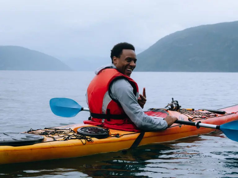 Happy kayaker - Kayaking - Norway fjord - hiking in Norway - kayaking - from Brussels airport